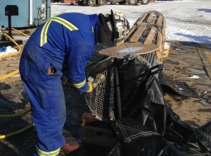 Cleaning utube heat exchangers