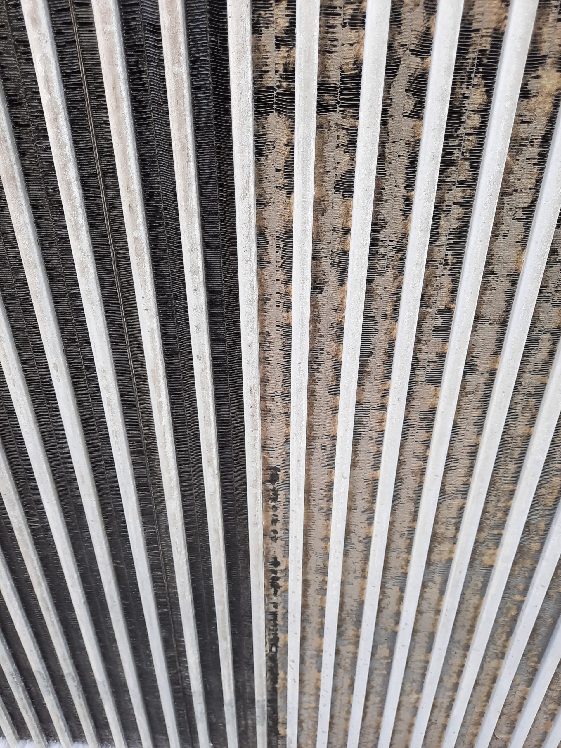 Air Cooled Condenser Cleaning 4 before and after cleaning air cooled condenser fins
