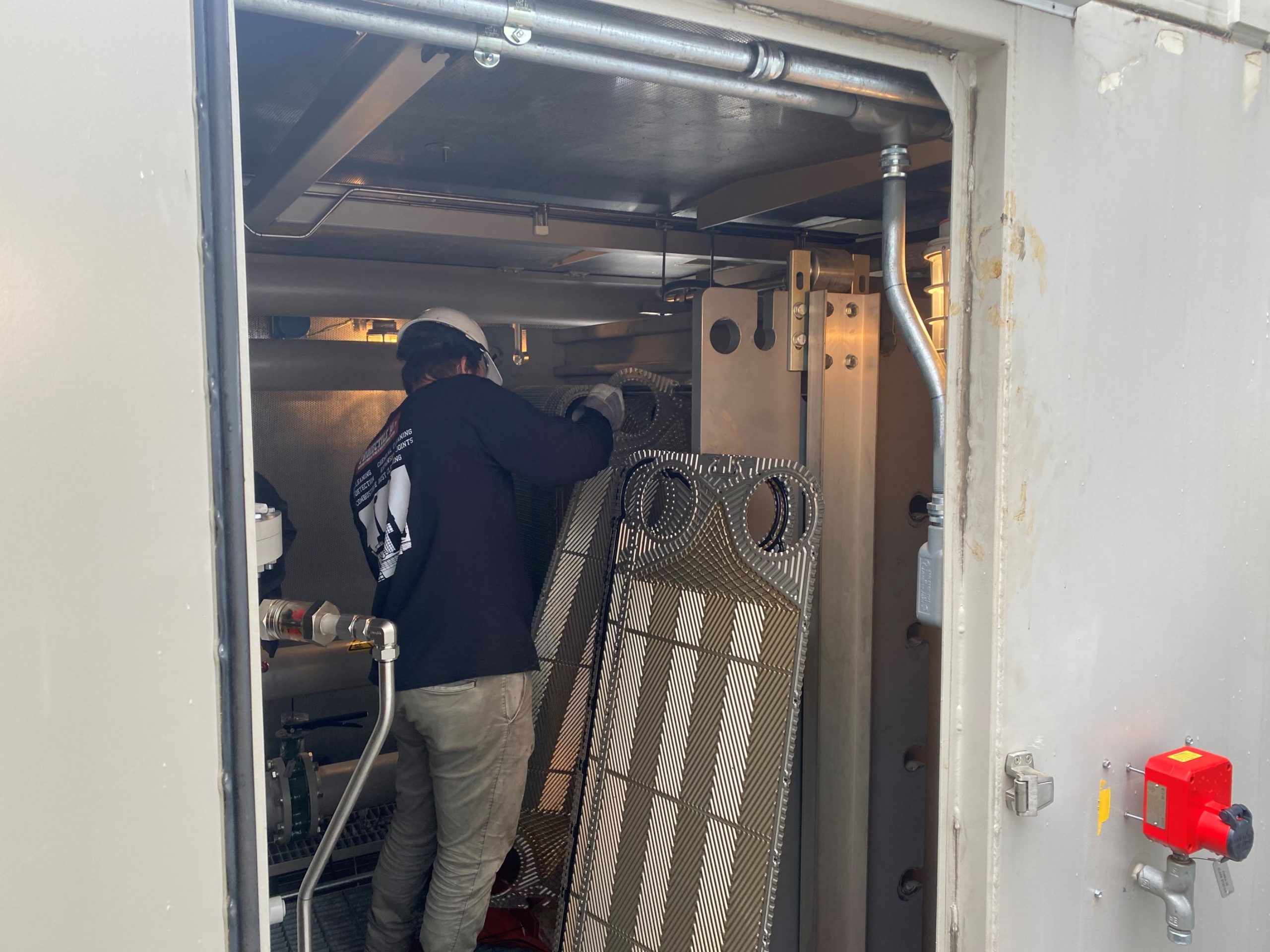 Plate and Frame Heat Exchanger Cleaning 3 Plate and Frame scaled 3
